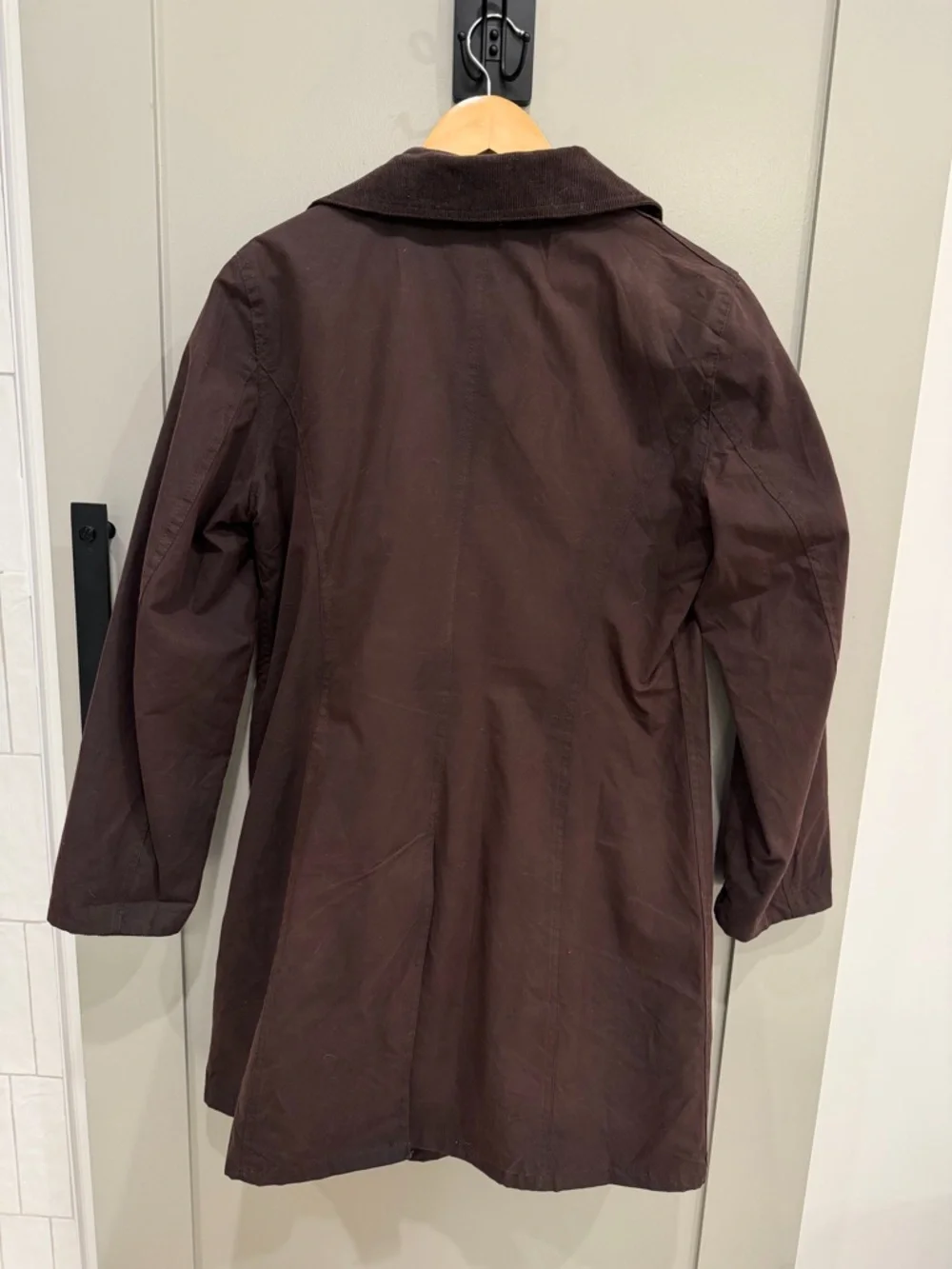 Barbour Women's Brown Waxed Cotton Coat - Picture 5 of 5